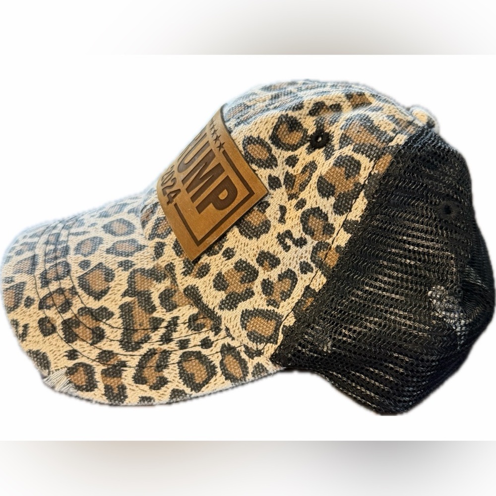 Women’s Leopard Print Distressed Cap with Trump 2024 Patch New - Picture 2 of 3